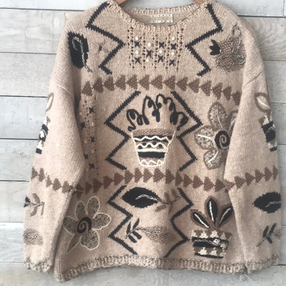 Siegrid Olsen Cozy Beige Patterned Sweater